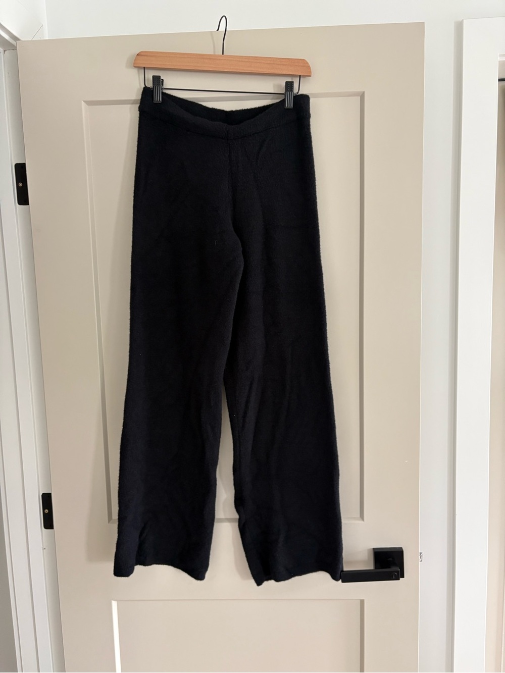 Wilfred Black Wide-Leg Knit Sweatpants